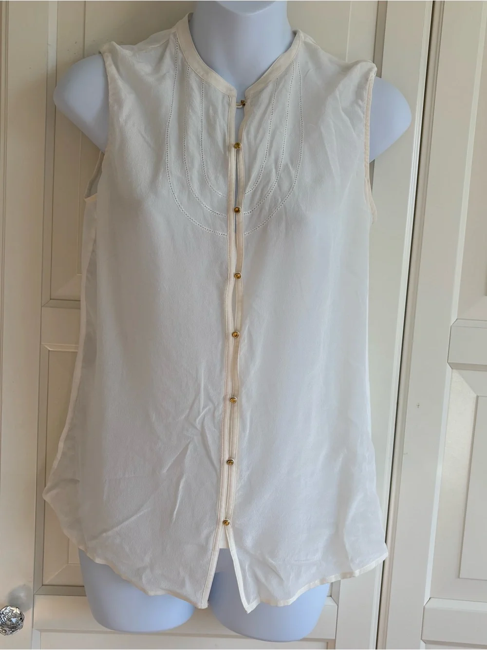 Massimo Dutti Silk Sleeveless Cream Blouse Size Medium - Picture 3 of 10